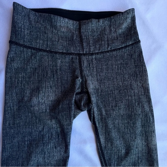 Lululemon Women’s Activewear Leggings Pre-Owned” - Picture 2 of 9